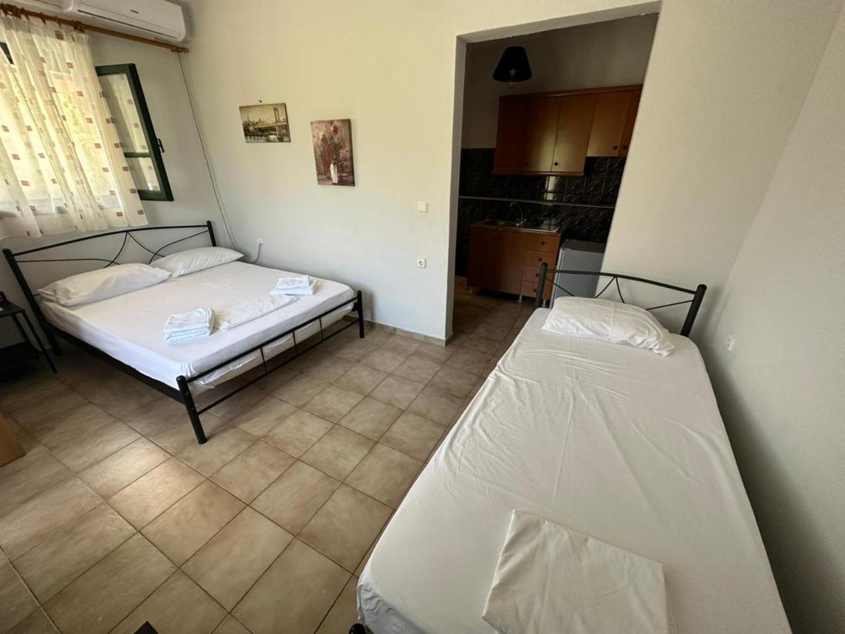 Lazari Rooms Himare Buitenkant foto
